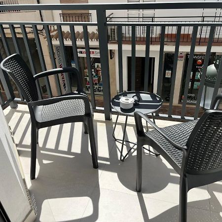 Apartamentos Mombasa 1 Planta 内尔哈 外观 照片