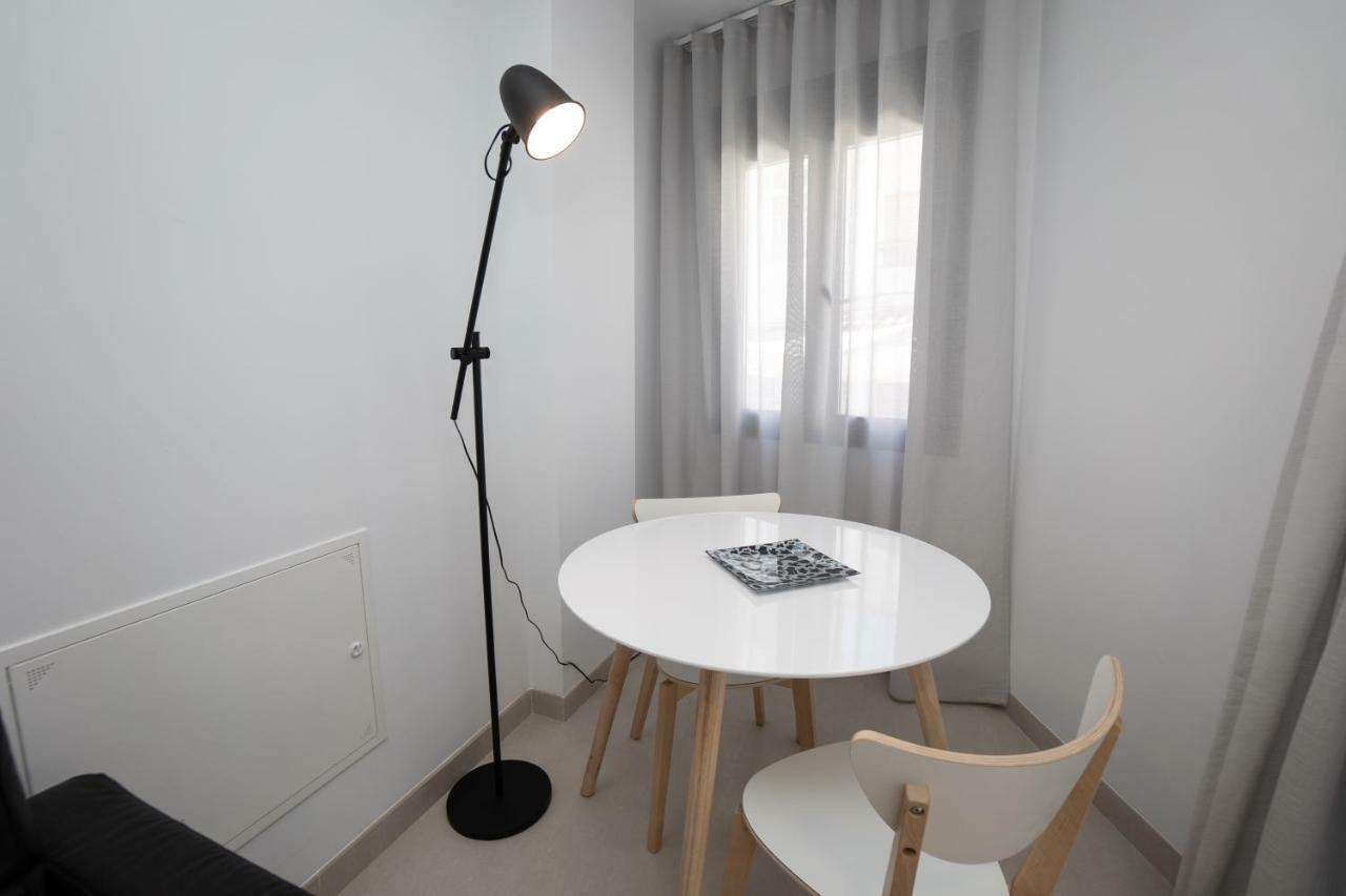 Apartamentos Mombasa 1 Planta 内尔哈 外观 照片