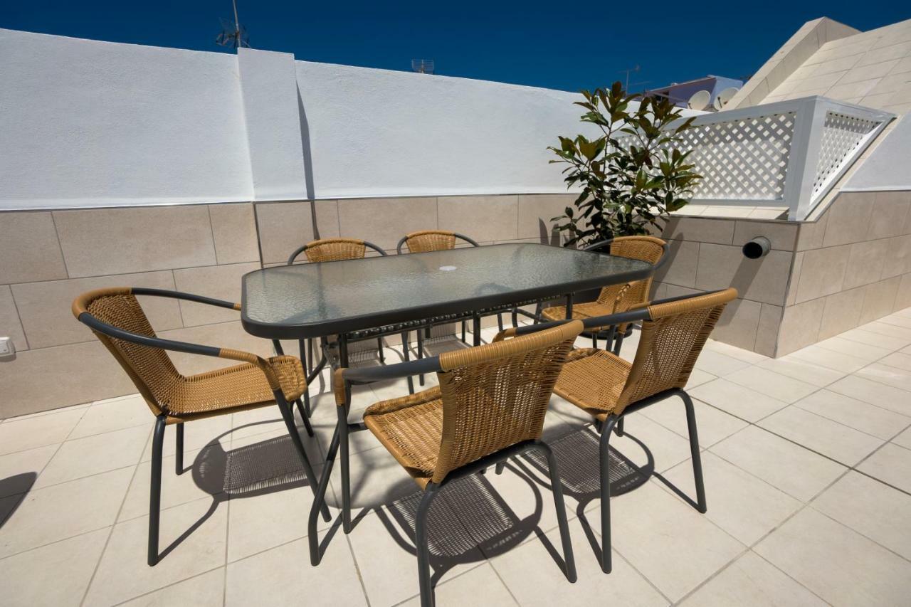Apartamentos Mombasa 1 Planta 内尔哈 外观 照片