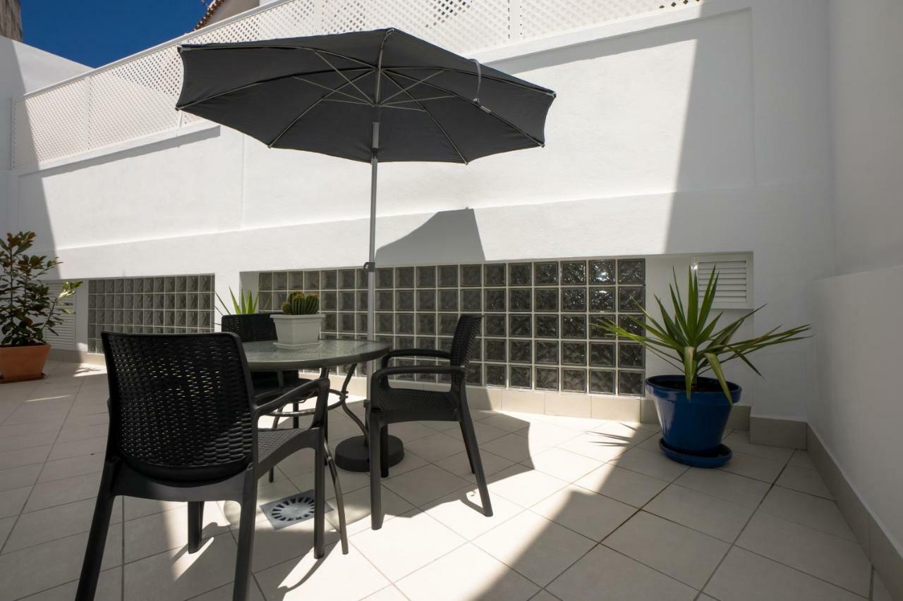 Apartamentos Mombasa 1 Planta 内尔哈 外观 照片