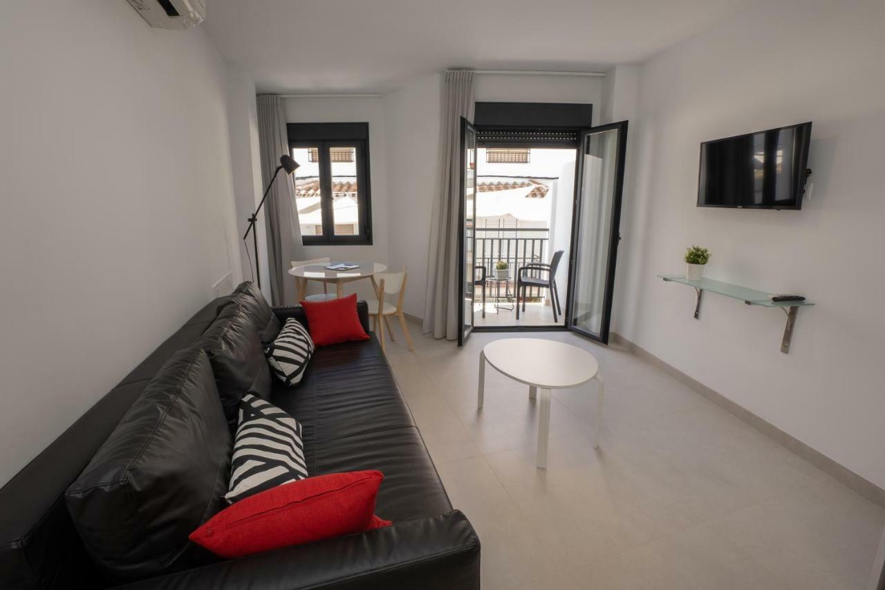 Apartamentos Mombasa 1 Planta 内尔哈 外观 照片
