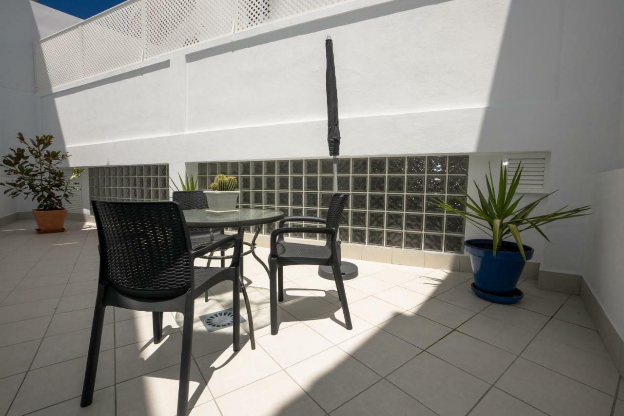 Apartamentos Mombasa 1 Planta 内尔哈 外观 照片