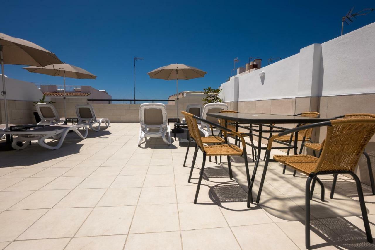 Apartamentos Mombasa 1 Planta 内尔哈 外观 照片