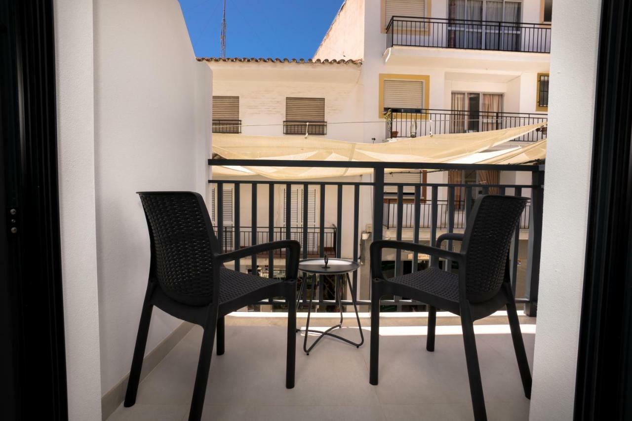 Apartamentos Mombasa 1 Planta 内尔哈 外观 照片