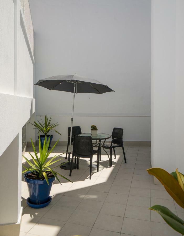 Apartamentos Mombasa 1 Planta 内尔哈 外观 照片